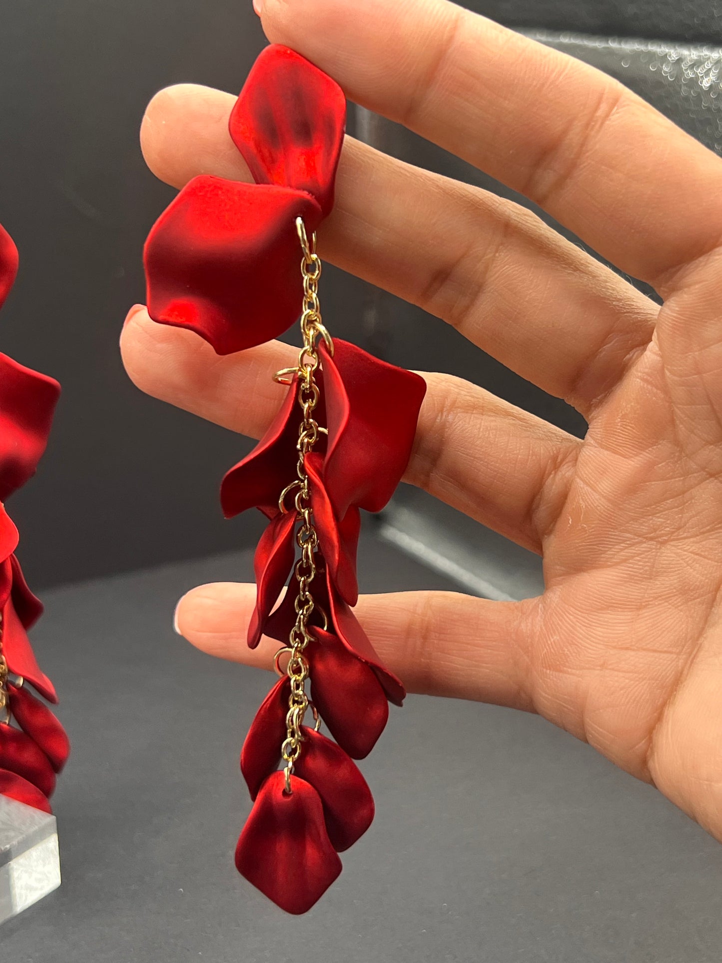 Akaris Crimson cascades